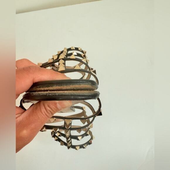 Valentino Garavani Black leather Gladiator caged Rockstud flat sandals EU 38 - Picture 7 of 13